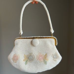 Vinatge beautiful beaded evening bag
